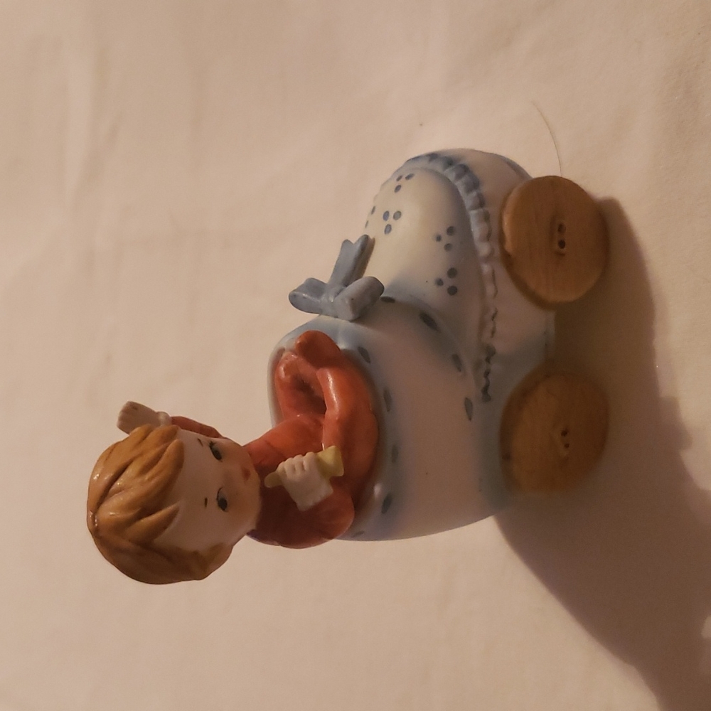 Vintage Handmade 1981 Miniature Figurine Cute Baby Boy In A Shoe
